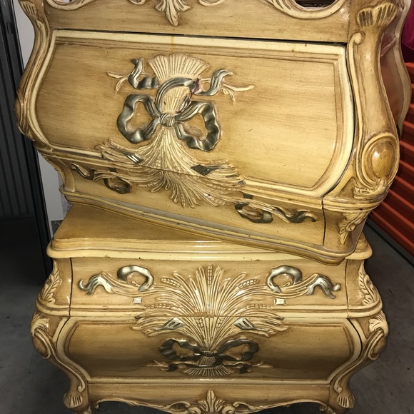 French provincial furniture - Picture 3 of 7